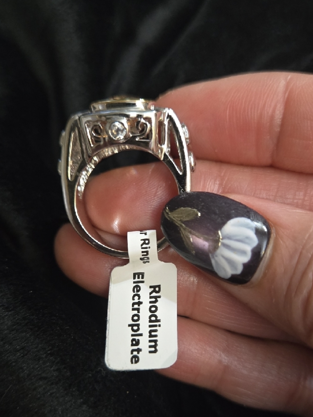 Sterling Silver Ring with Golden Citrine Gemstone - Picture 4 of 4